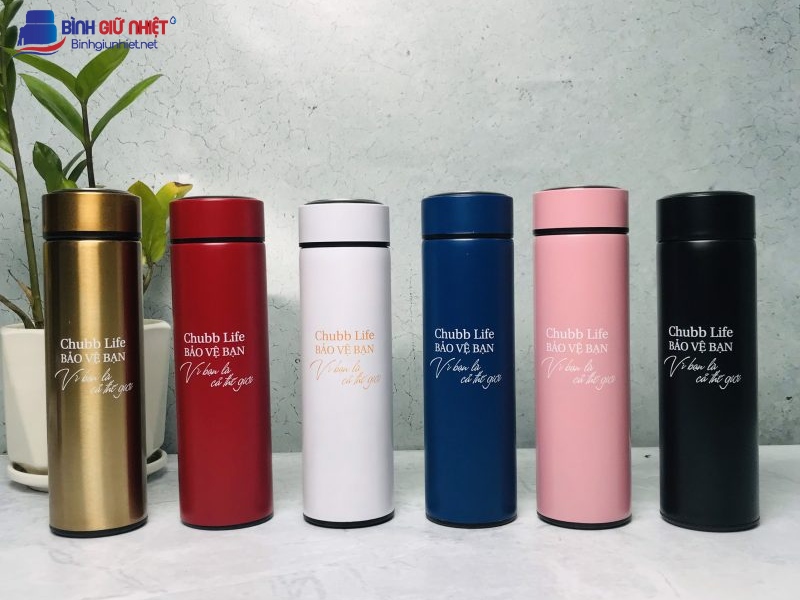 In Chữ Lên Bình Giữ Nhiệt: Thể Hiện Phong Cách Riêng Biệt