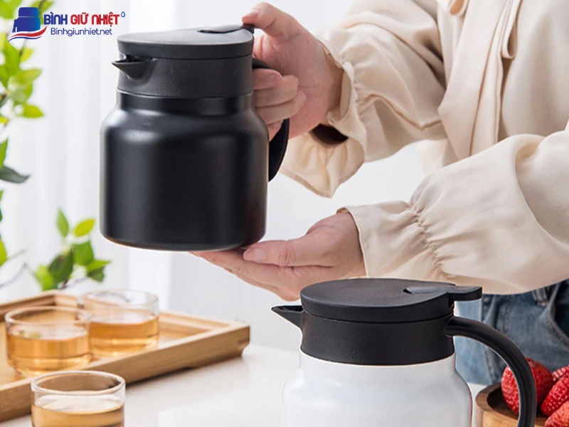 Tìm Hiểu Chi Tiết Về Bình Pha Trà Giữ Nhiệt Cho Gia Đình