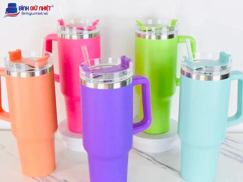 Khám phá chi tiết bình giữ nhiệt có ống hút của Nhật Bản