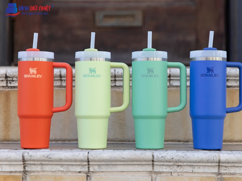 Kiểm Tra Chất Lượng Bình Giữ Nhiệt Có Ống Hút