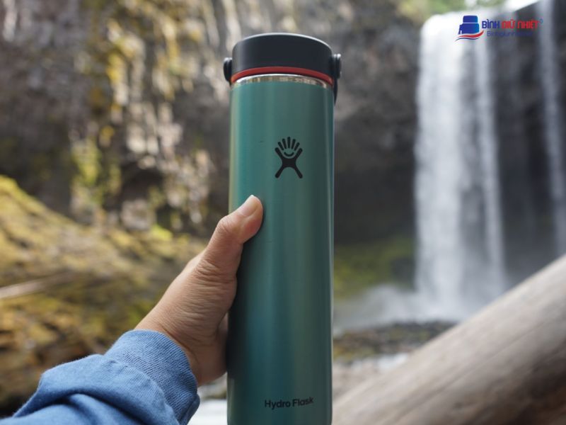 Đánh giá chi tiết bình giữ nhiệt Hydro Flask Trail Series – Có đáng để đầu tư?